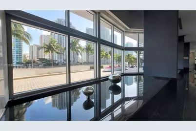 325 S Biscayne Blvd #3321, Miami, FL 33131 - Photo 66
