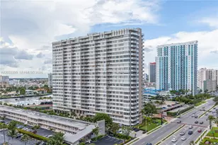 2030 S Ocean Dr, Hallandale Beach, FL 33009 - Photo 10