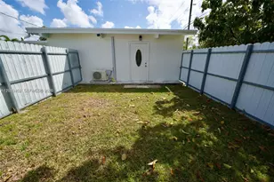 10381 SW 32nd St, Miami, FL 33165 - Photo 2