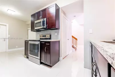 19160 NW 82nd Cir Ct #31L, Hialeah, FL 33015 - Photo 14