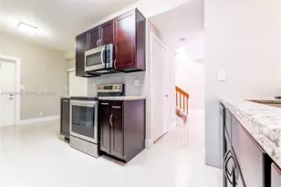 19160 NW 82nd Cir Ct, Hialeah, FL 33015 - Photo 14