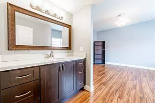 19160 NW 82nd Cir Ct, Hialeah, FL 33015 - Photo 28