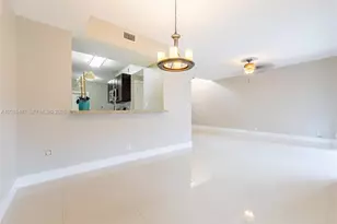 19160 NW 82nd Cir Ct, Hialeah, FL 33015 - Photo 6