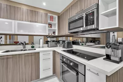 6700 Indian Creek Dr #904, Miami Beach, FL 33141 - Photo 10