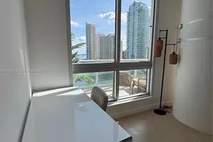 300 S Biscayne Blvd, Miami, FL 33131 - Photo 28