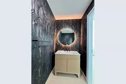 300 S Biscayne Blvd #L-1218, Miami, FL 33131 - Photo 10