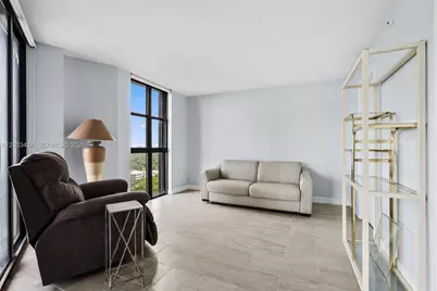 1000 Quayside Ter #1604, Miami, FL 33138 - Photo 10