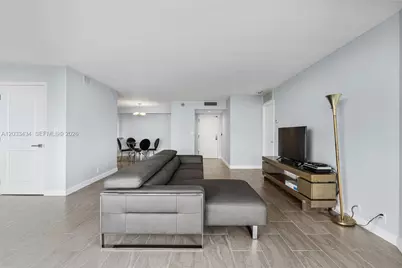 1000 Quayside Ter #1604, Miami, FL 33138 - Photo 8