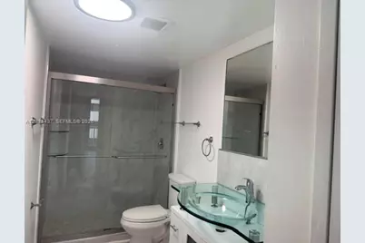 5401 Collins Ave #513, Miami Beach, FL 33140 - Photo 30