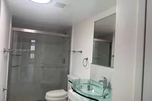 5401 Collins Ave, Miami Beach, FL 33140 - Photo 30