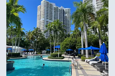 21050 Point Pl #702, Aventura, FL 33180 - Photo 6