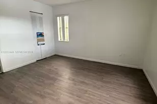 9220 NW 1st St, Pembroke Pines, FL 33024 - Photo 12