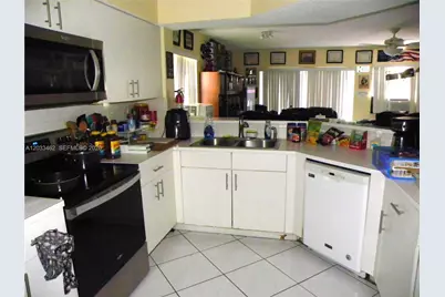 8211 Southgate Blvd, North Lauderdale, FL 33068 - Photo 4