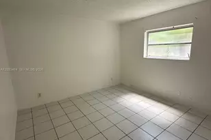 16851 NE 18th Ave, North Miami Beach, FL 33162 - Photo 4