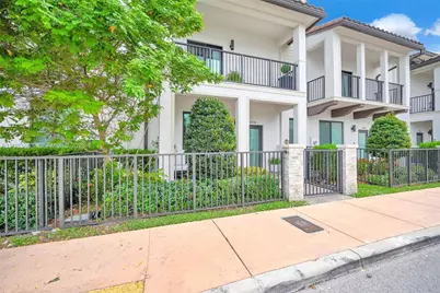 4256 NW 83rd Ave, Doral, FL 33166 - Photo 6