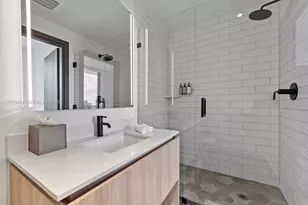 398 NE 5th St, Miami, FL 33132 - Photo 34