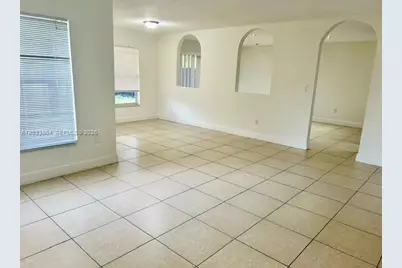 1095 SW 135th Pl, Miami, FL 33184 - Photo 4
