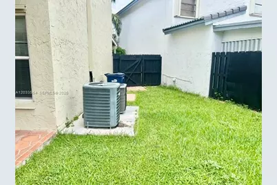 1095 SW 135th Pl, Miami, FL 33184 - Photo 28