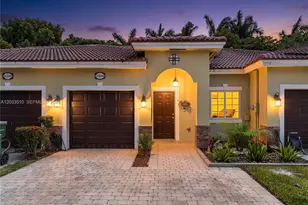 3204 NE 11th Dr, Homestead, FL 33033 - Photo 2