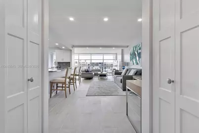 600 Parkview Dr #815, Hallandale Beach, FL 33009 - Photo 4