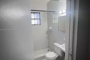1060 NW 116th St, Miami, FL 33168 - Photo 4
