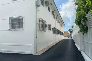 1168 SW 3rd St, Miami, FL 33130 - Photo 2