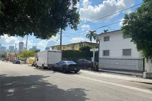 1168 SW 3rd St, Miami, FL 33130 - Photo 1