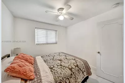 814 NE 4th St, Hallandale Beach, FL 33009 - Photo 50