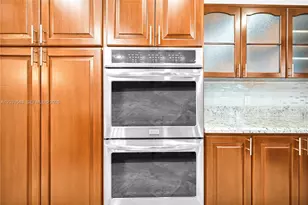1067 SW 92nd Ave, Plantation, FL 33324 - Photo 14