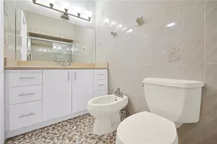 1067 SW 92nd Ave, Plantation, FL 33324 - Photo 30