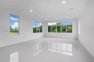 2210 SW 122nd Ter, Davie, FL 33325 - Photo 16
