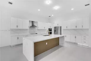 2210 SW 122nd Ter, Davie, FL 33325 - Photo 12