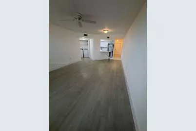 8235 Lake Dr #502, Doral, FL 33166 - Photo 4