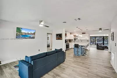 200 SE 3rd St, Pompano Beach, FL 33060 - Photo 10