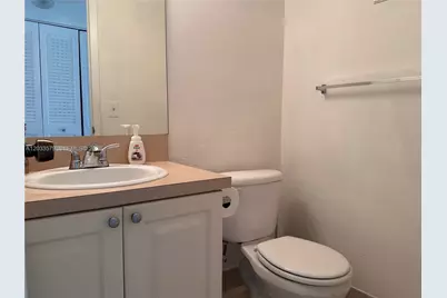 569 Fanshaw N #569, Boca Raton, FL 33434 - Photo 10