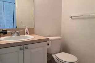 569 Fanshaw N, Boca Raton, FL 33434 - Photo 10