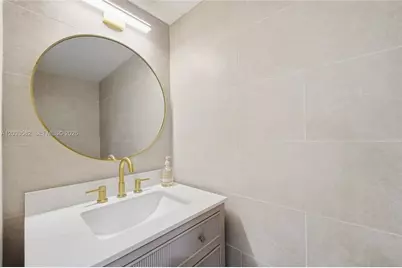 17800 Atlantic Blvd #PH3, Sunny Isles Beach, FL 33160 - Photo 10