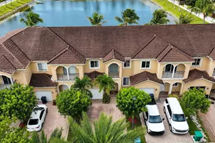 16590 SW 70th St, Miami, FL 33193 - Photo 2