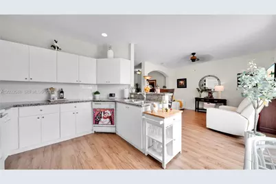 16590 SW 70th St, Miami, FL 33193 - Photo 14