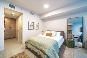 121 NE 5th St, Miami, FL 33132 - Photo 18