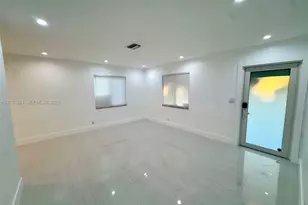 105-107 NE 30th Ct, Wilton Manors, FL 33334 - Photo 2