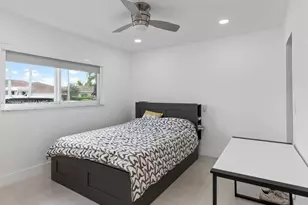 3325 NE 167th St, North Miami Beach, FL 33160 - Photo 16