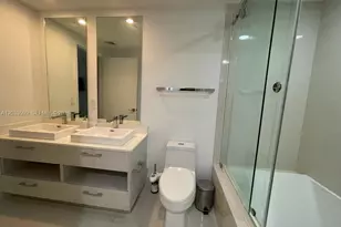 45 SW 9th St, Miami, FL 33130 - Photo 12