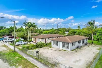 1011 NW 9th St, Homestead, FL 33030 - Photo 1
