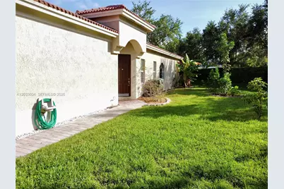 3910 NE 10th Dr, Homestead, FL 33033 - Photo 6
