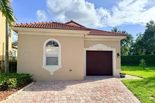 3910 NE 10th Dr, Homestead, FL 33033 - Photo 1