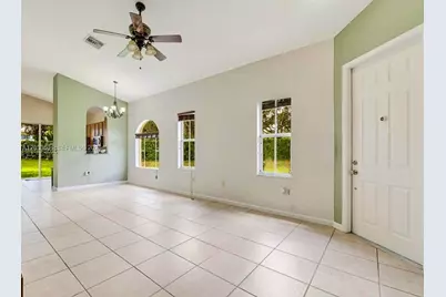 3910 NE 10th Dr, Homestead, FL 33033 - Photo 8