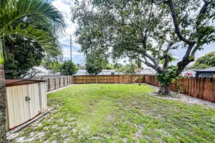 2330 Scott St, Hollywood, FL 33020 - Photo 14