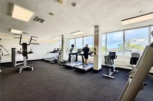 400 Kings Point Dr, Sunny Isles Beach, FL 33160 - Photo 26