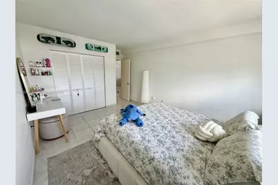 400 Kings Point Dr #928, Sunny Isles Beach, FL 33160 - Photo 16